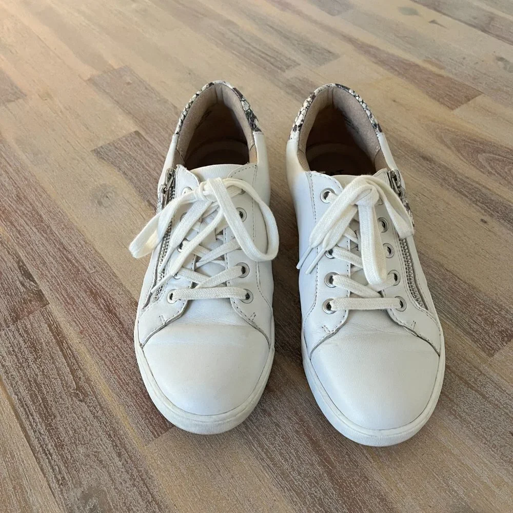 Naturalizer Women's Macayla Women Size 8.5 Tennis Shoe Snakeskin Zipper White